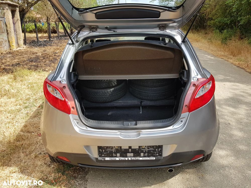 Mazda 2 1.3i TE - 12