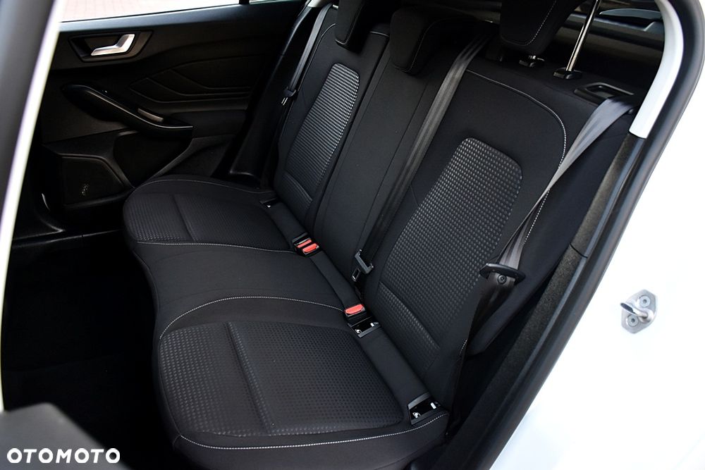 Ford Focus 1.0 EcoBoost mHEV Titanium X - 37