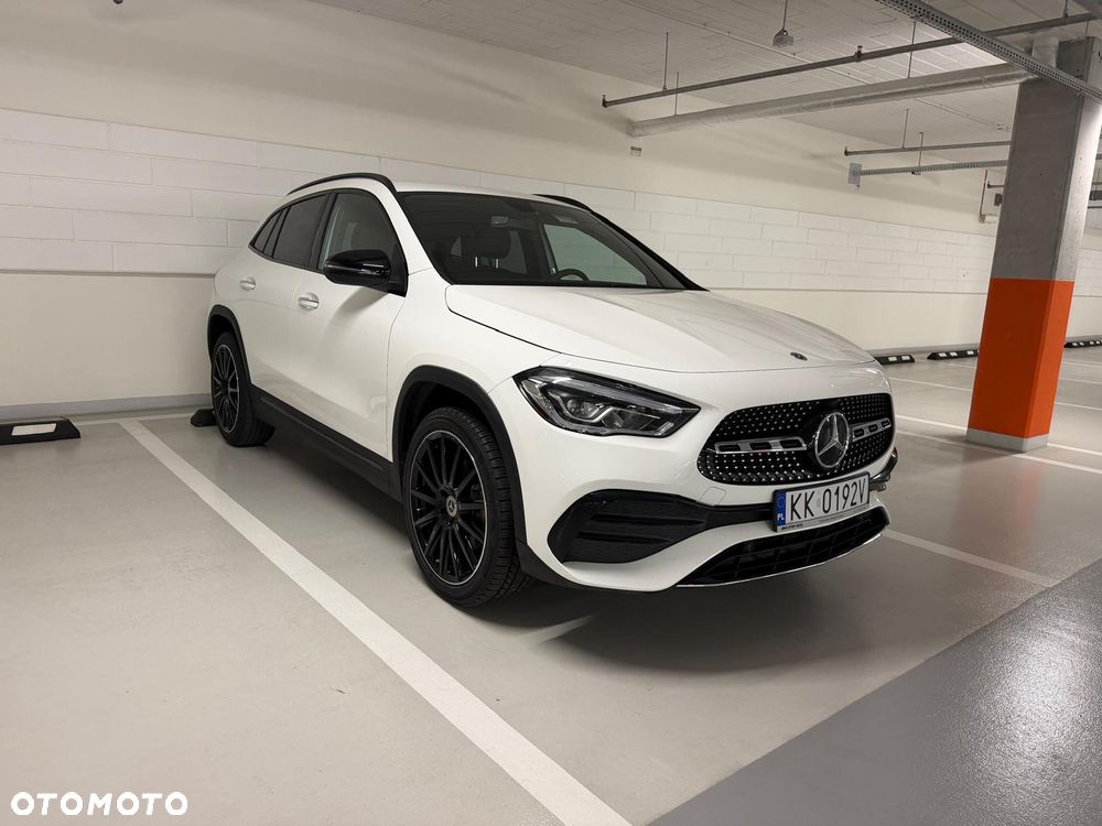 Mercedes-Benz GLA 250 AMG Line - 2