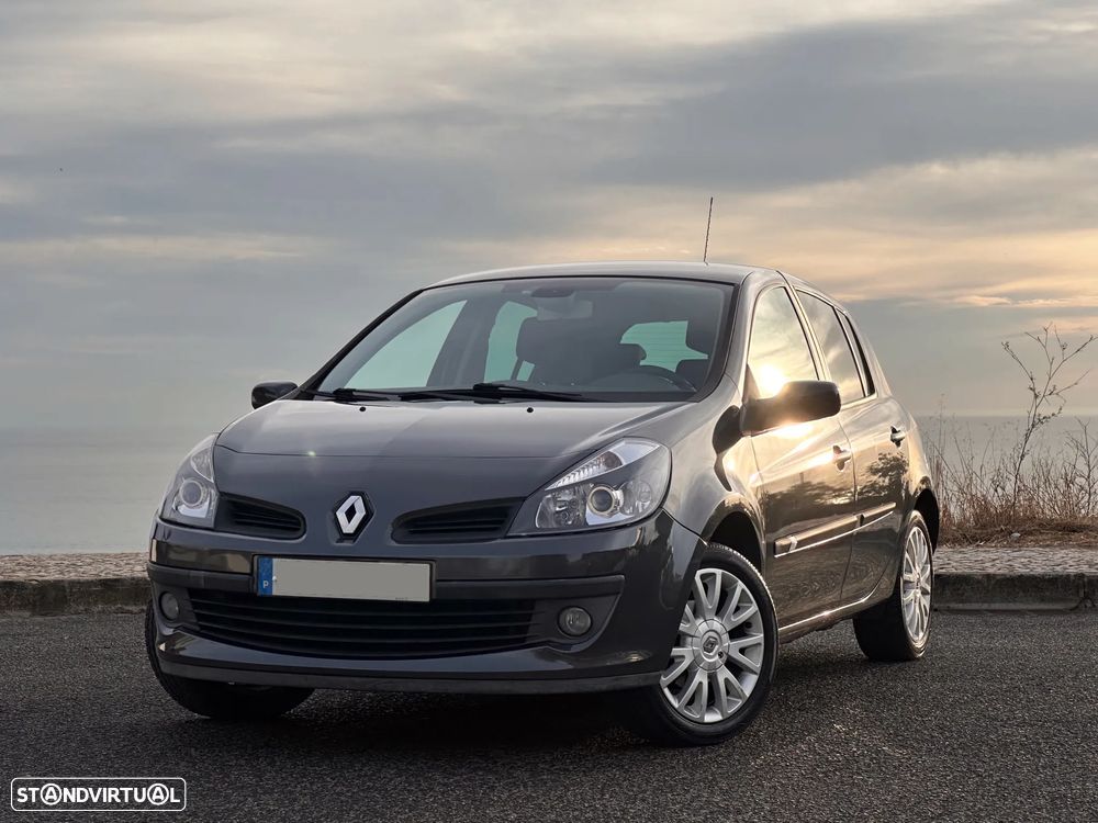 Renault Clio 1.2 16V Dynamique S - 1