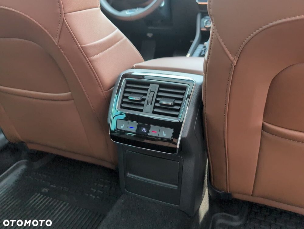 Skoda Superb 2.0 TDI SCR L&K DSG - 14