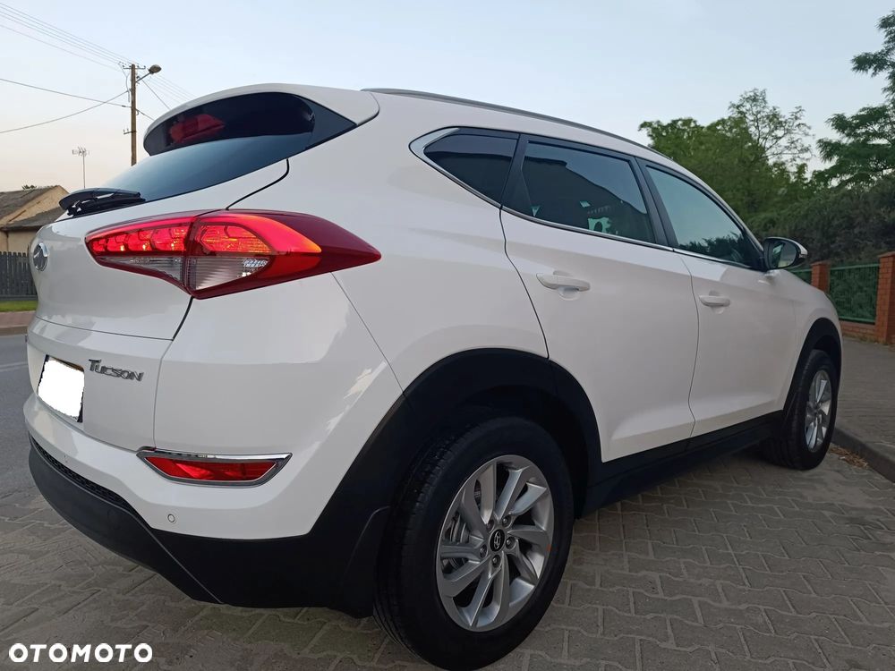 Hyundai Tucson 1.6 GDI BlueDrive Style 2WD - 24