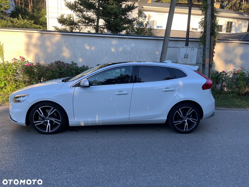 Volvo V40 T3 Drive-E R-Design Momentum - 3