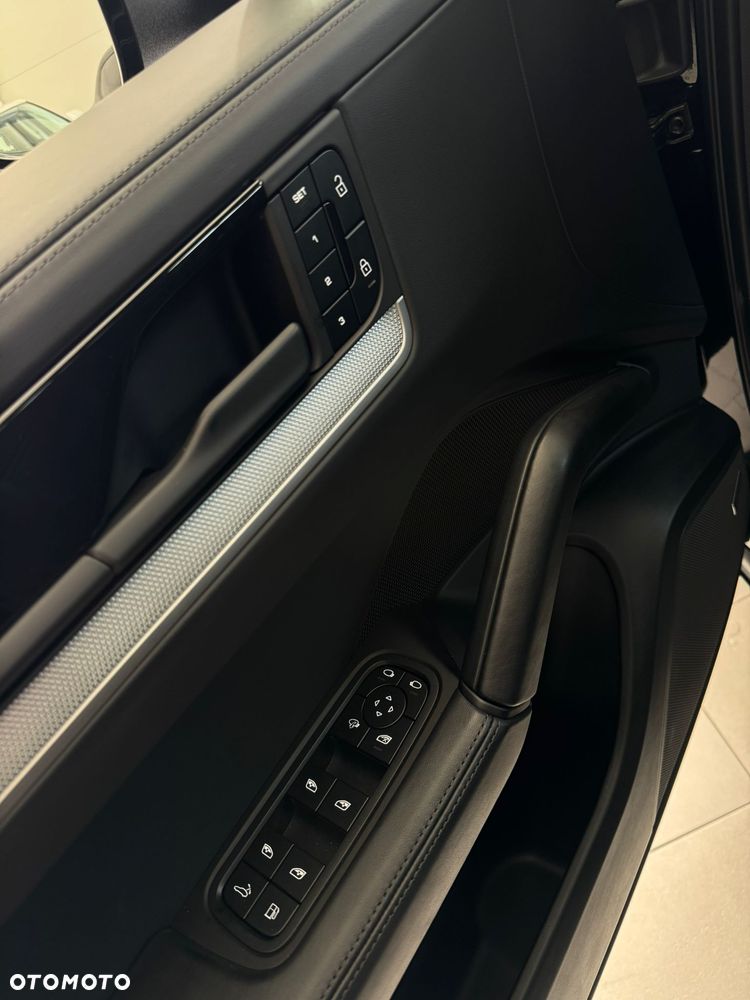 Porsche Cayenne E-Hybrid Platinum Edition - 7