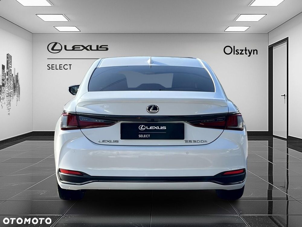 Lexus ES 300h F Sport Design - 6
