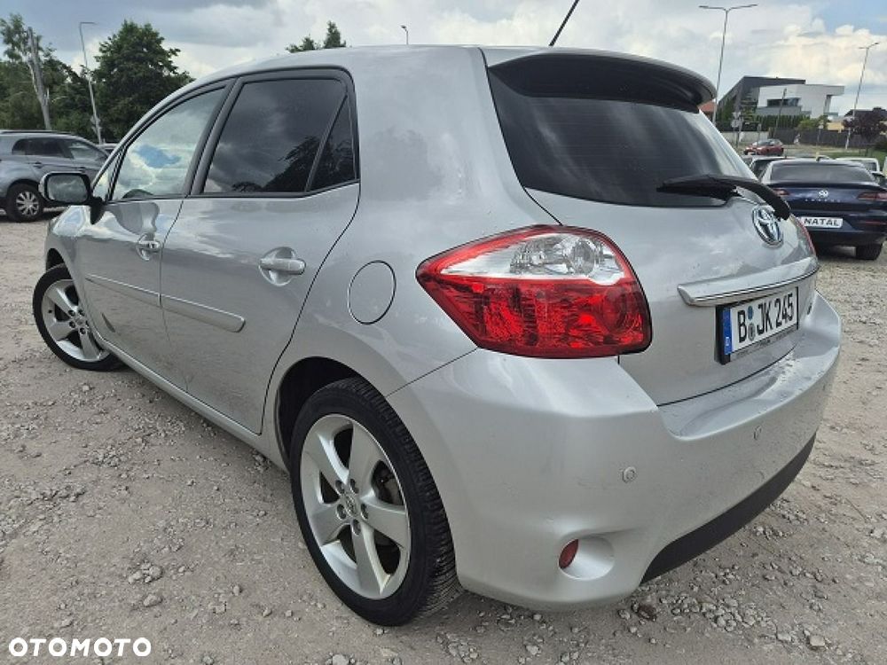Toyota Auris - 5