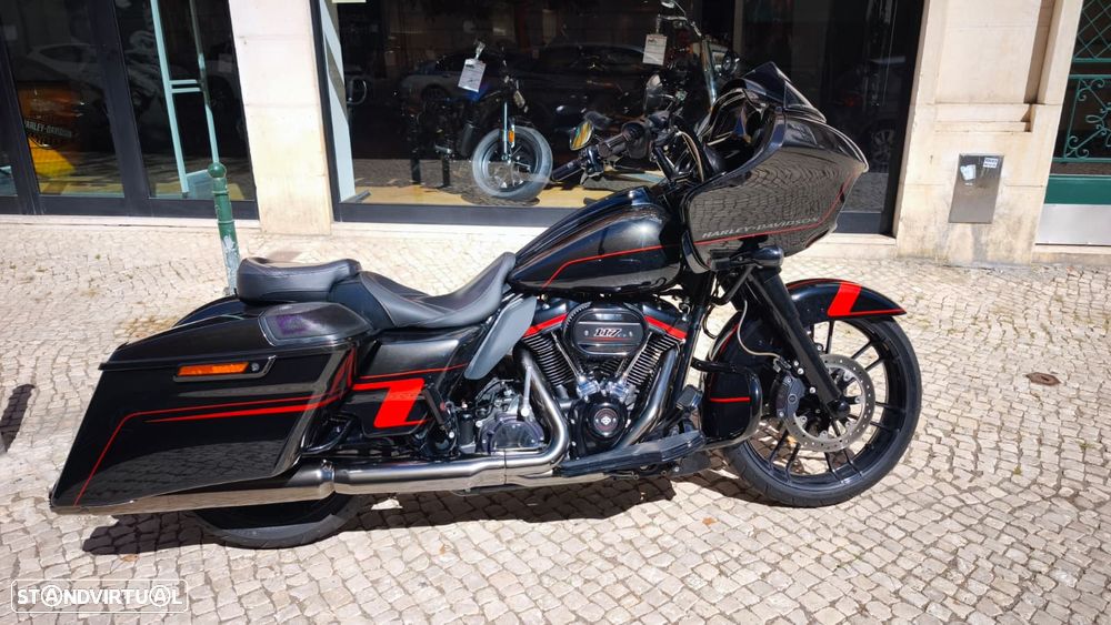 Harley-Davidson Tour CVO Road Glide - 4