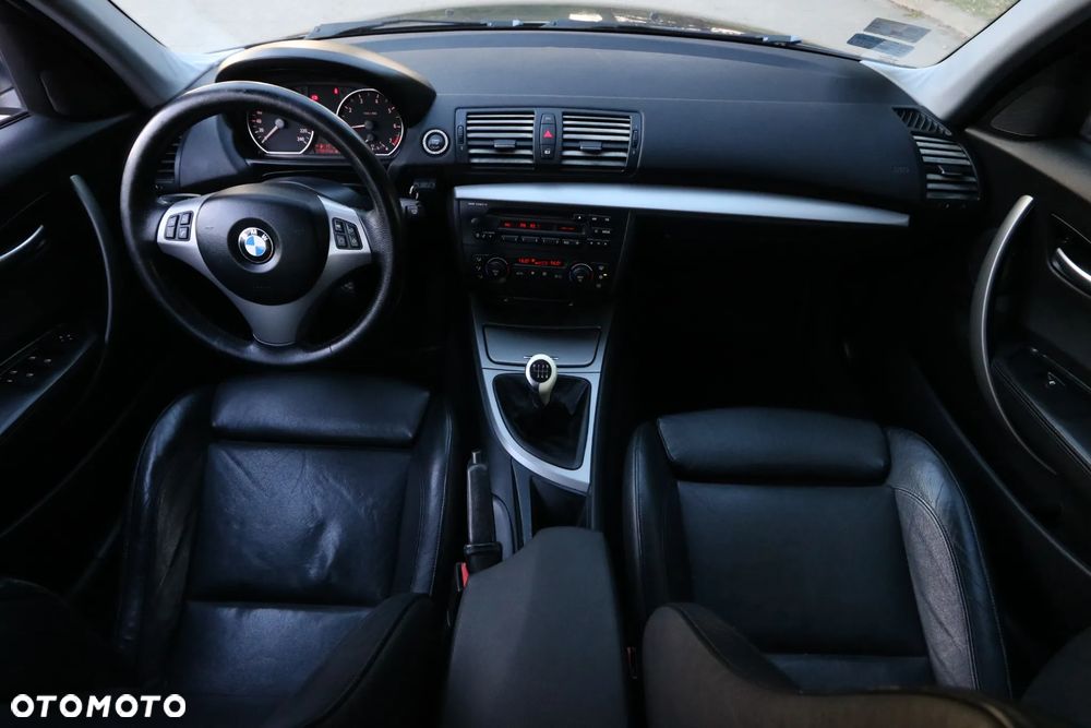BMW Seria 1 120i - 7