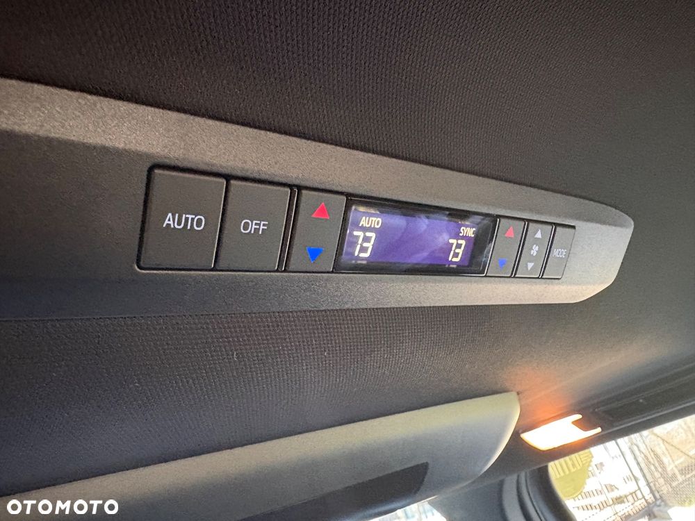Toyota Sienna - 21