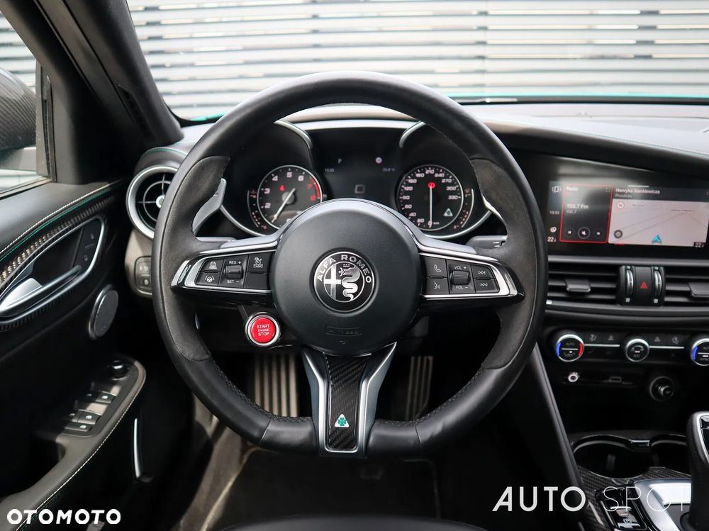 Alfa Romeo Giulia 2.9 Bi Turbo V6 Quadrifoglio - 24