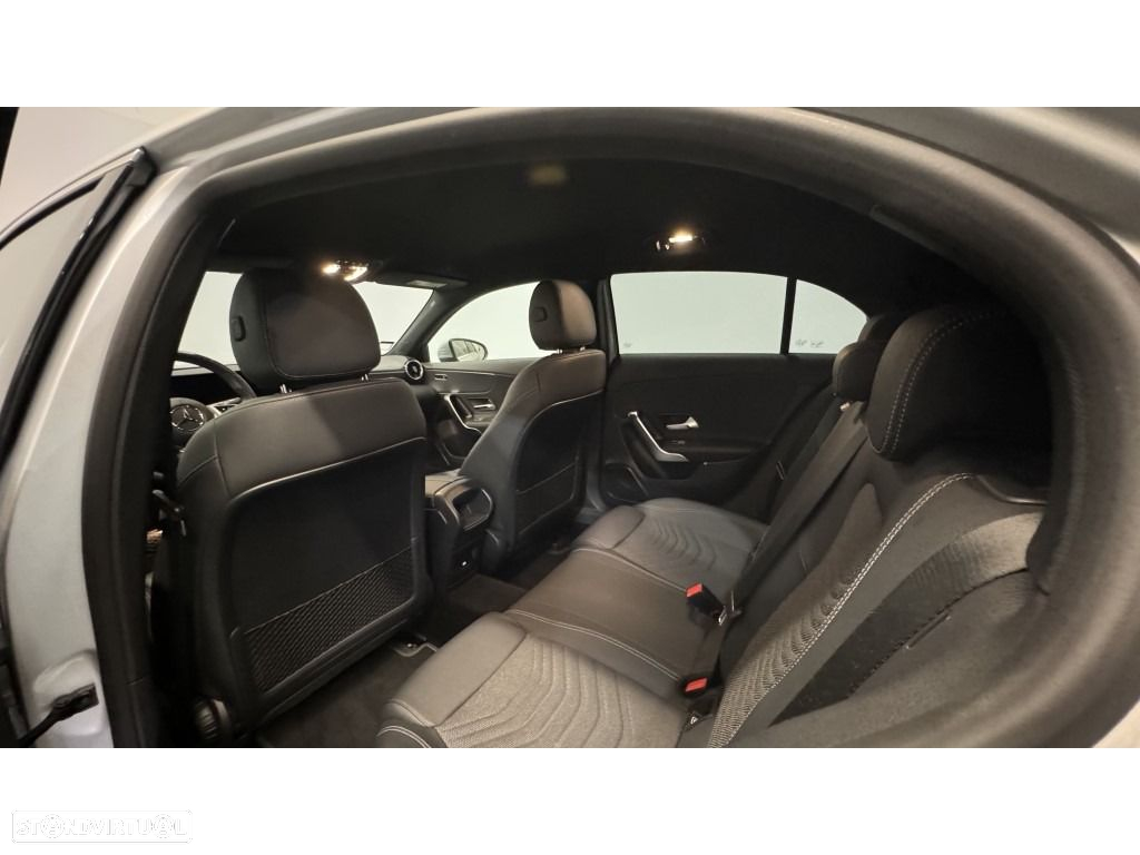 Mercedes-Benz A 250 e - 12