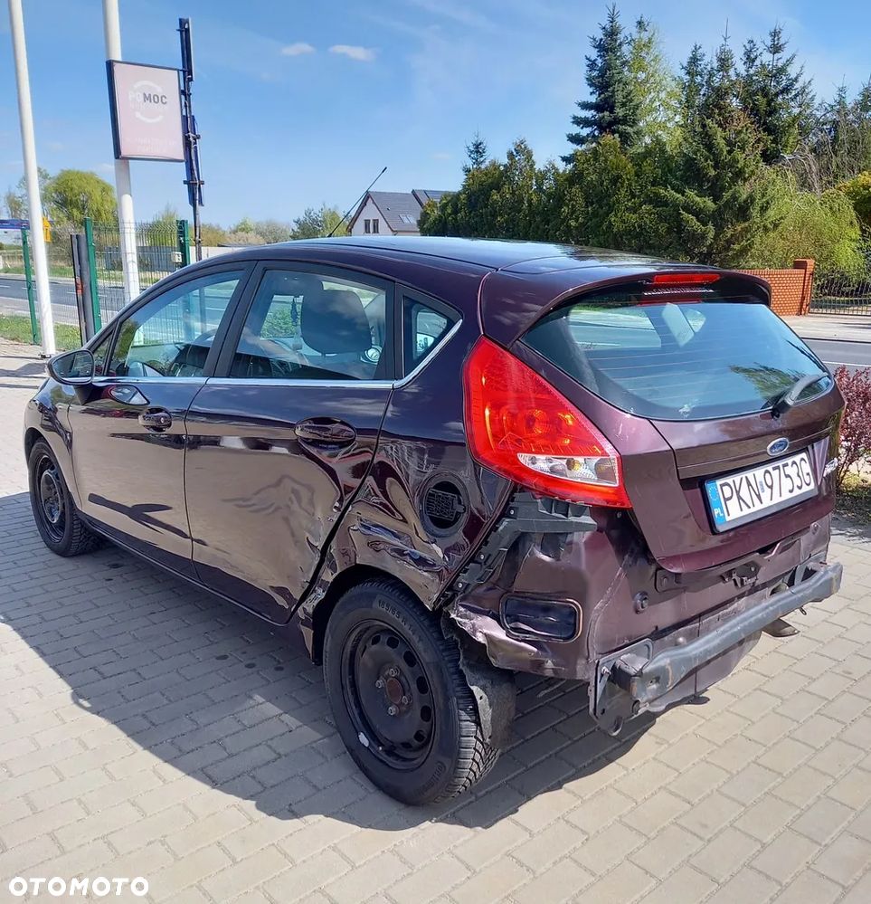 Ford Fiesta 1.6 TDCi DPF Trend - 6