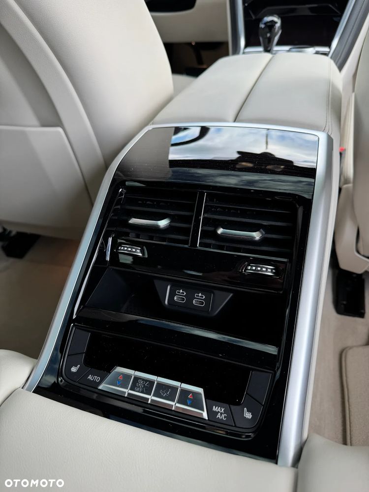BMW Seria 8 - 13