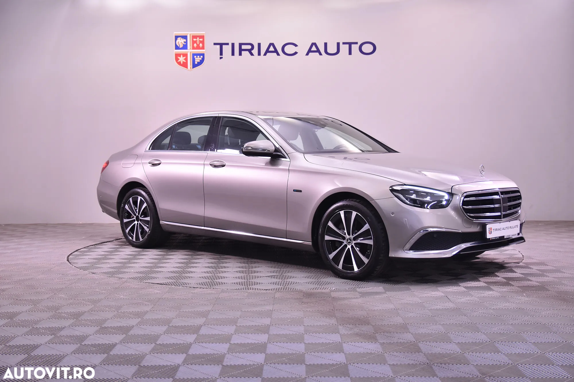 Mercedes-Benz E 300 de Aut. - 7