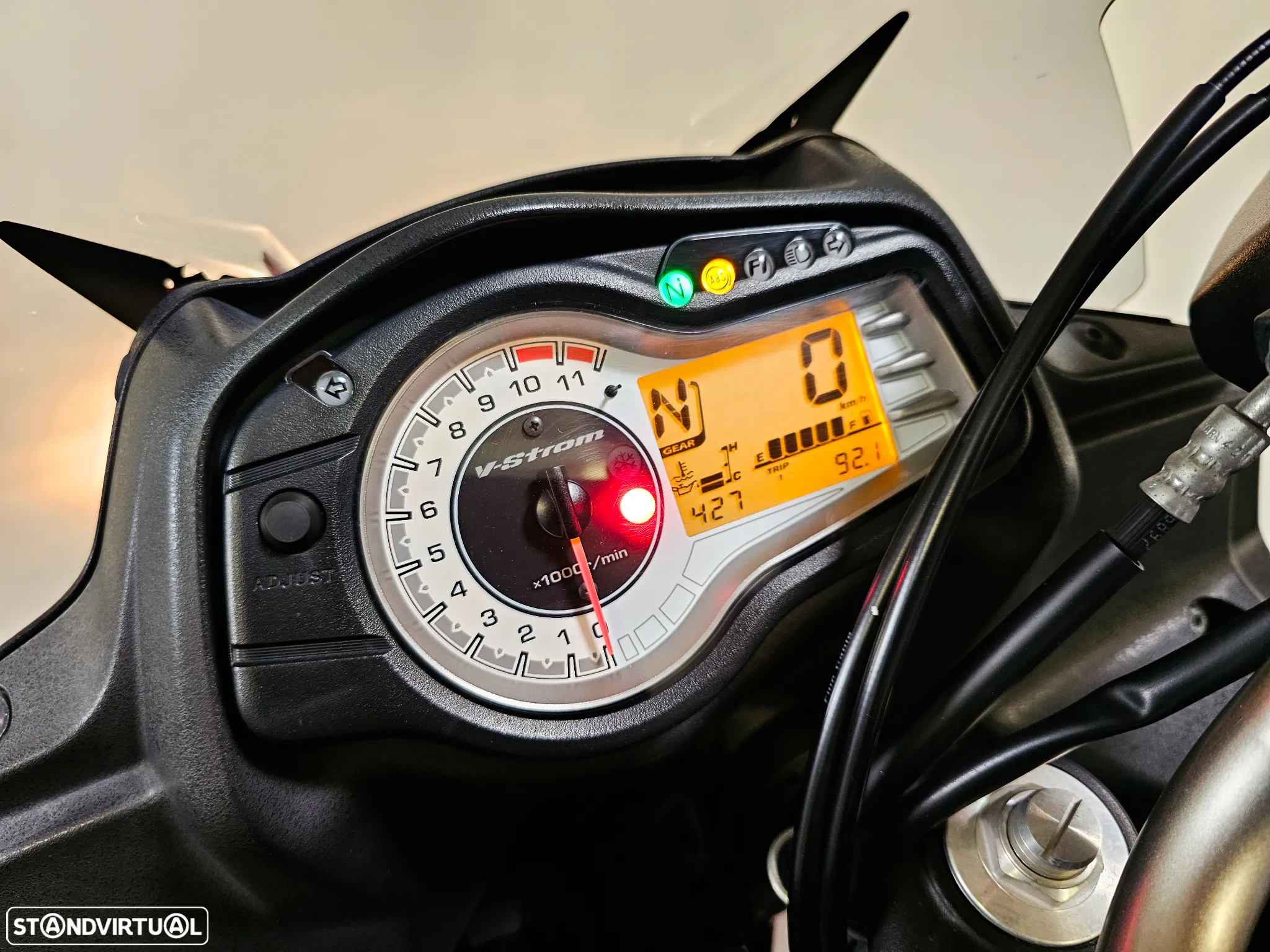 Suzuki DL V-Strom 650 - 12