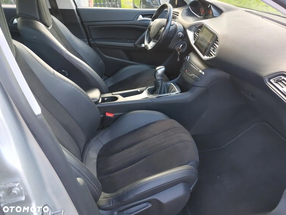 Peugeot 308 1.6 BlueHDi Active S&S - 11