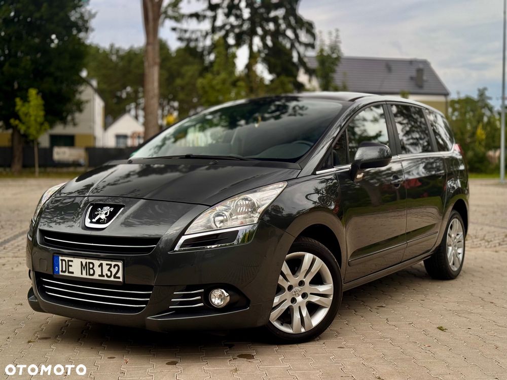 Peugeot 5008 HDI FAP 115 Family - 11