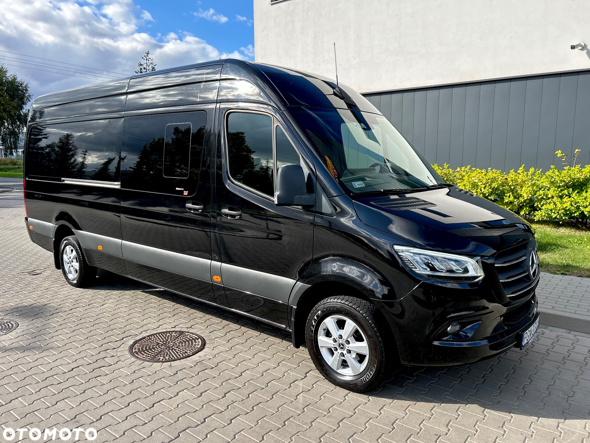 Mercedes-Benz Sprinter - 11
