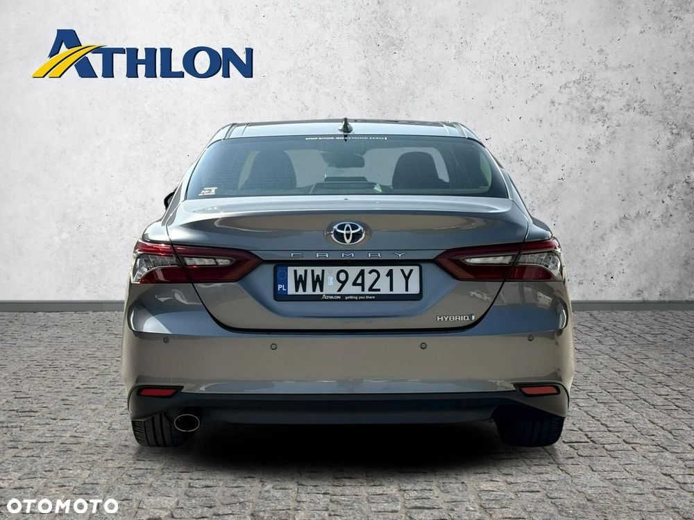 Toyota Camry 2.5 Hybrid Executive CVT - 4