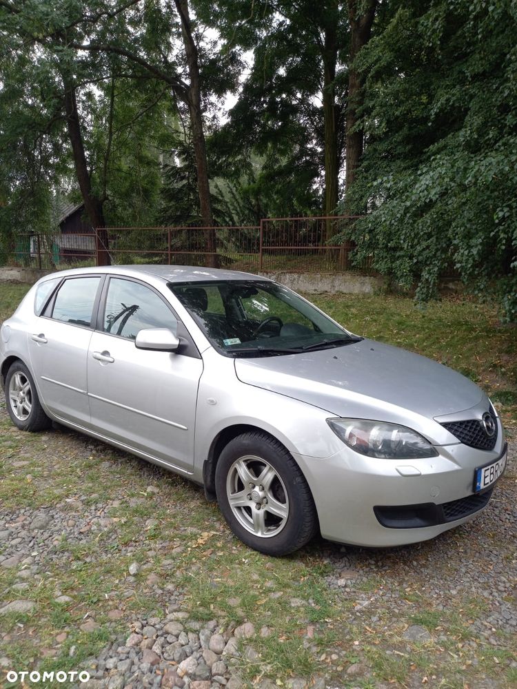 Mazda 3 1.6 Exclusive + - 1