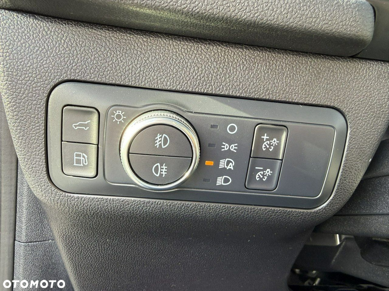 Ford Kuga 2.5 Duratec PHEV TITANIUM - 36