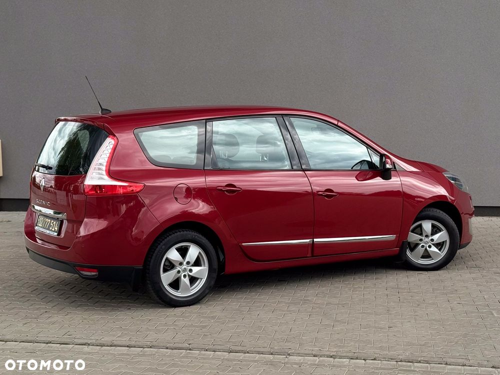 Renault Grand Scenic 2.0 16V 140 CVT Bose Edition - 12