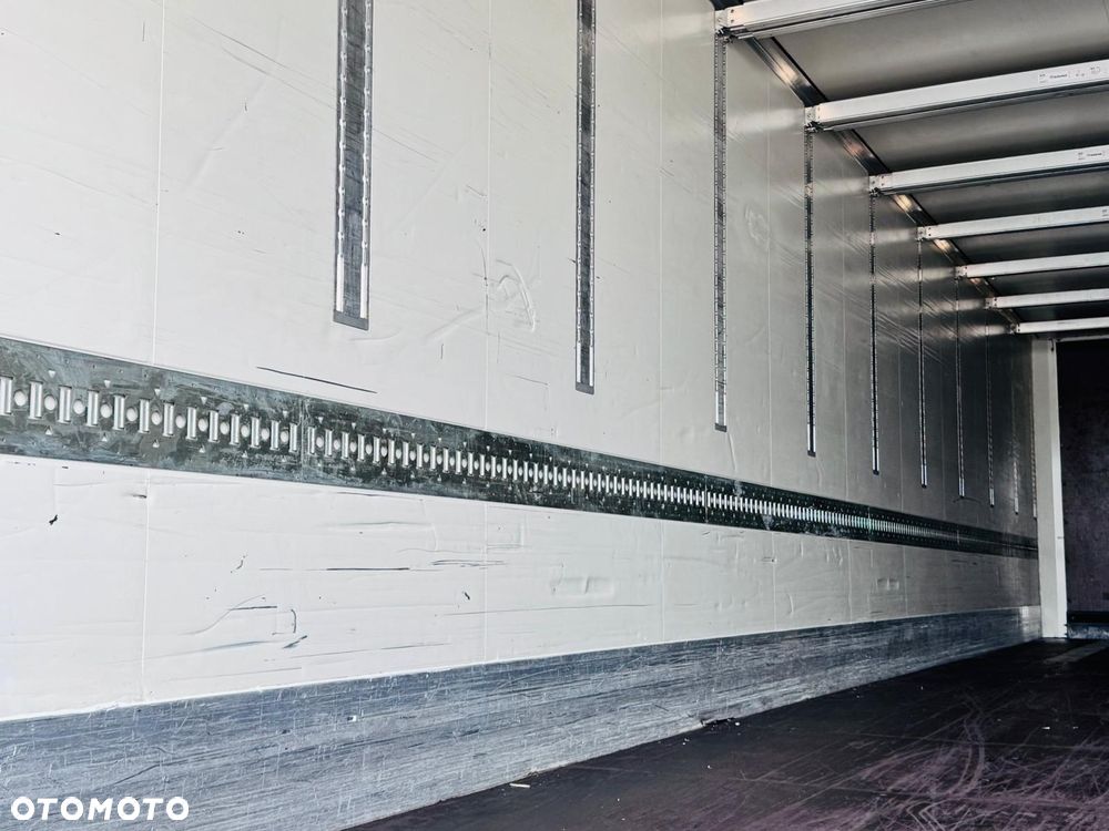 Krone Doppelstock , Amazon , oś podnoszona, IZOTERMA ,BOX - 10