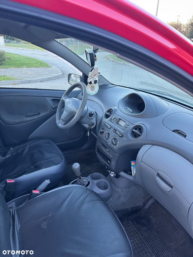 Toyota Yaris 1.0 Luna - 5