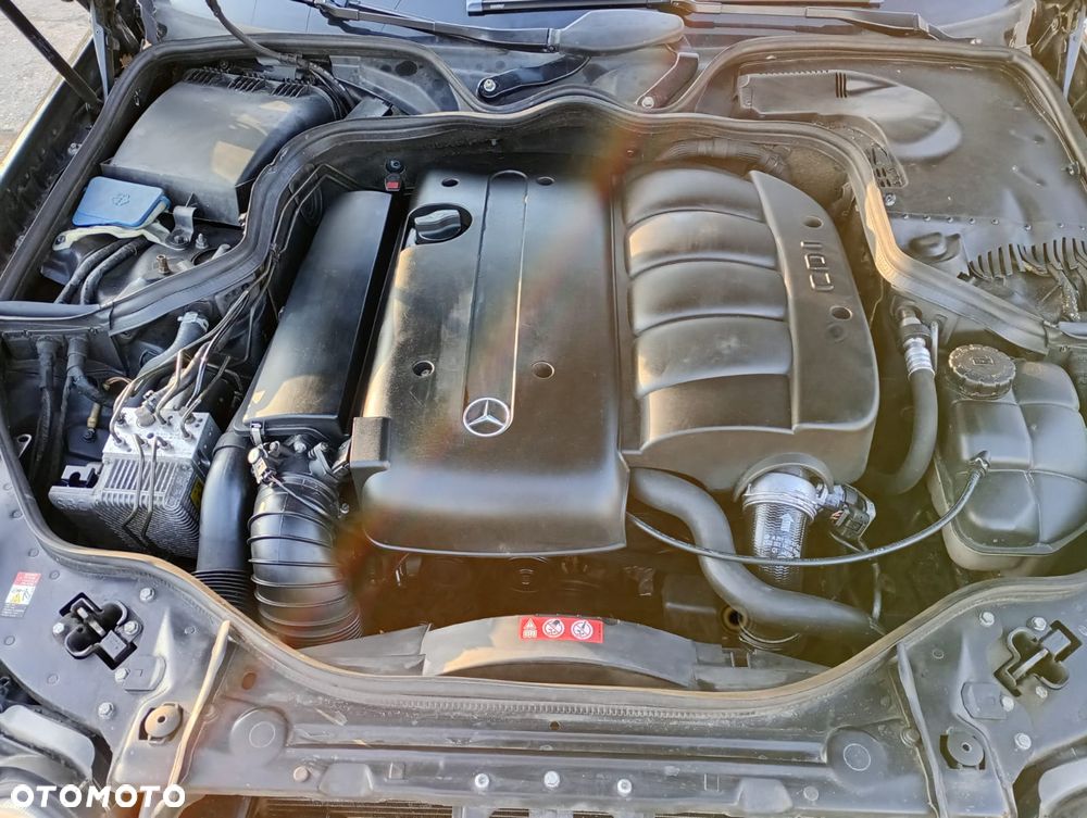 Mercedes-Benz Klasa E - 15