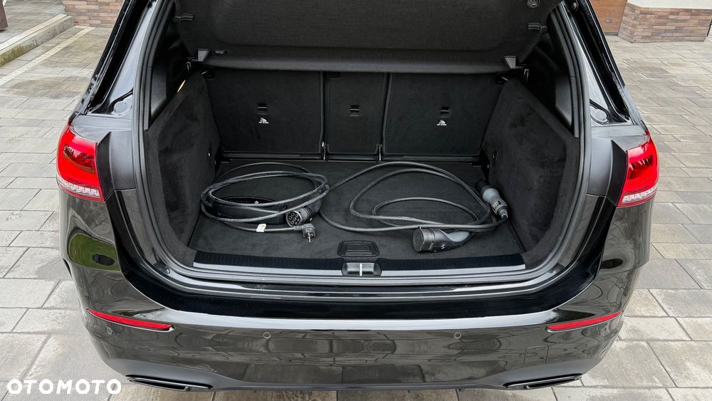 Mercedes-Benz Klasa B 250 e 8G-DCT AMG Line - 34