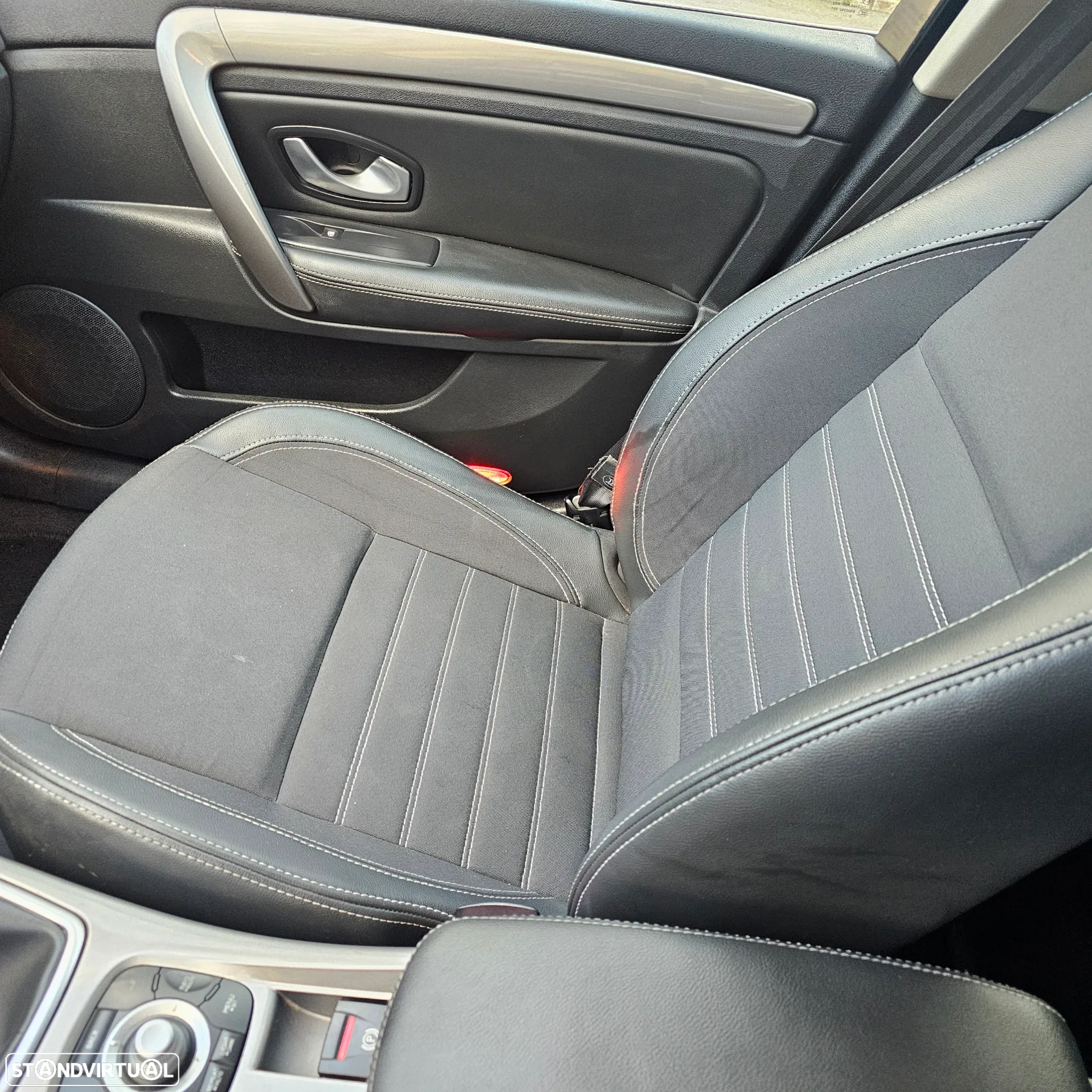 Renault Laguna Break 1.5 dCi SE Black Line - 20