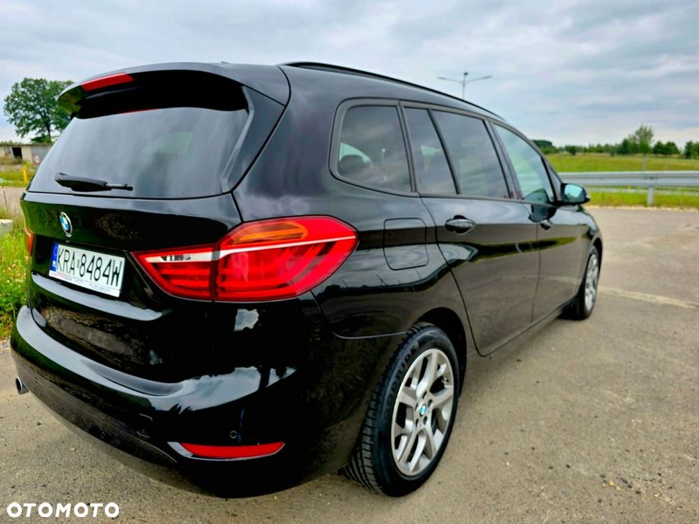 BMW Seria 2 218d Sport Line - 8