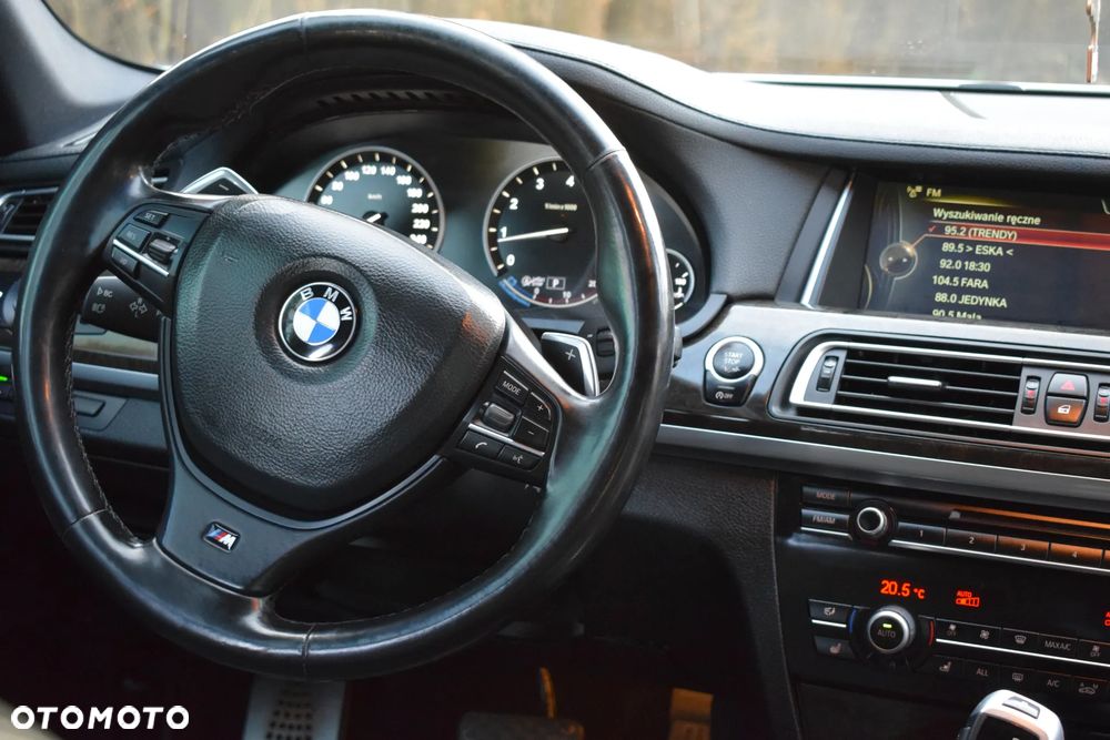 BMW Seria 7 - 10