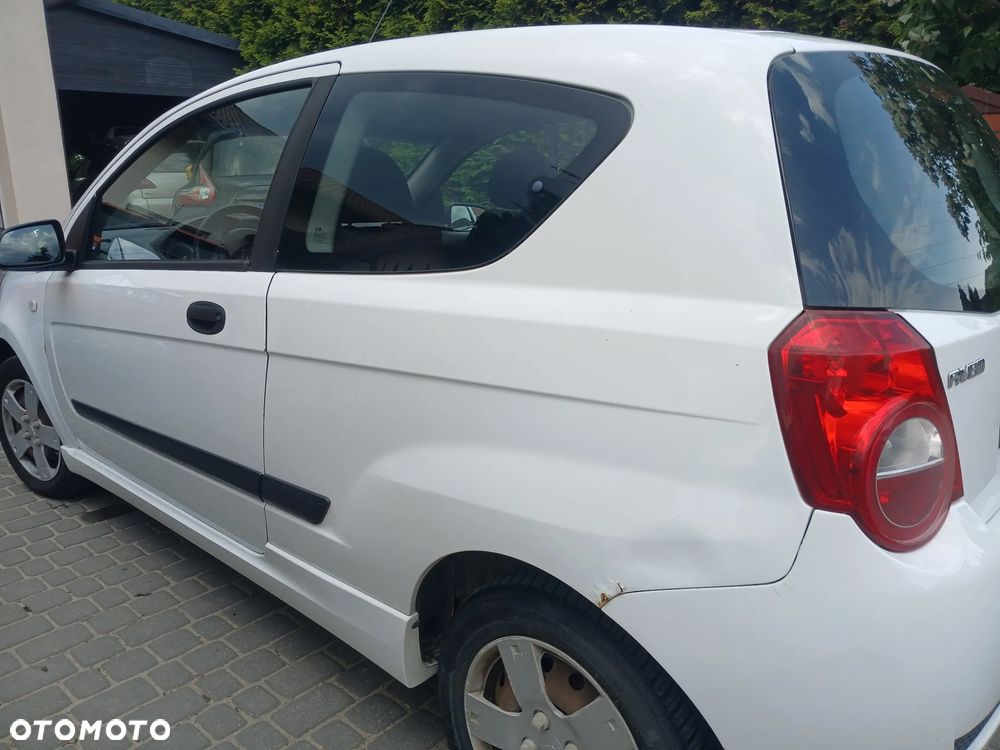 Chevrolet Aveo 1.2 16V Base - 5