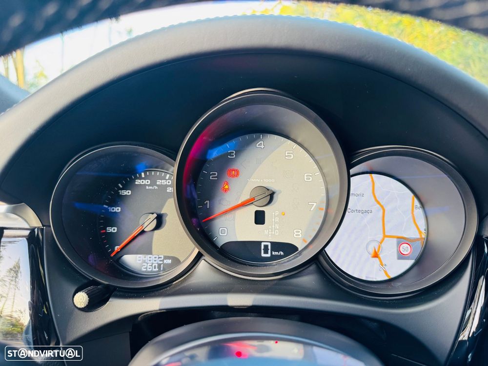 Porsche Macan S - 35