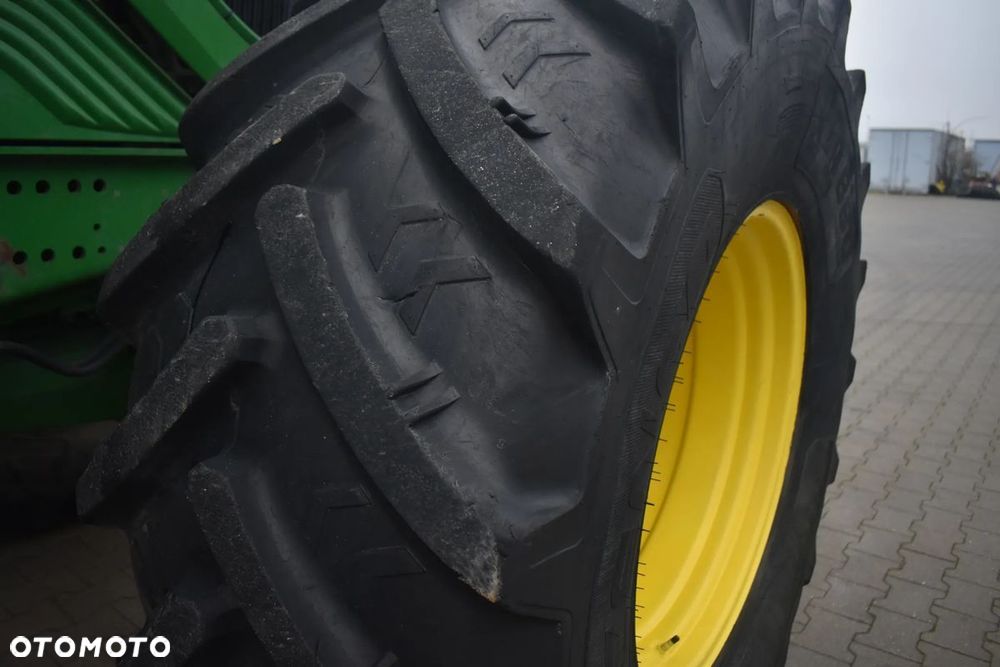 John Deere 7430 - 13