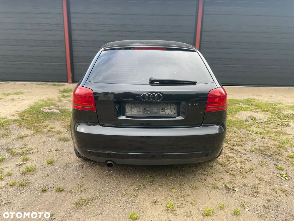 Audi A3 3-drzwiowe 1.6 Attraction - 9