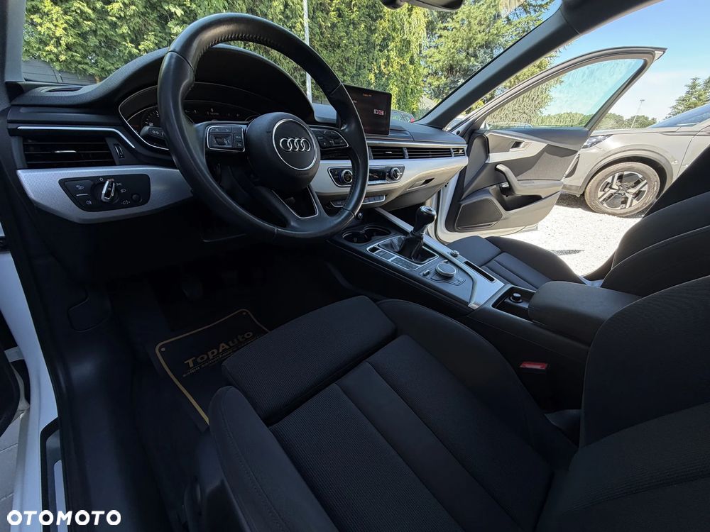Audi A4 Avant 2.0 TDI ultra design - 19