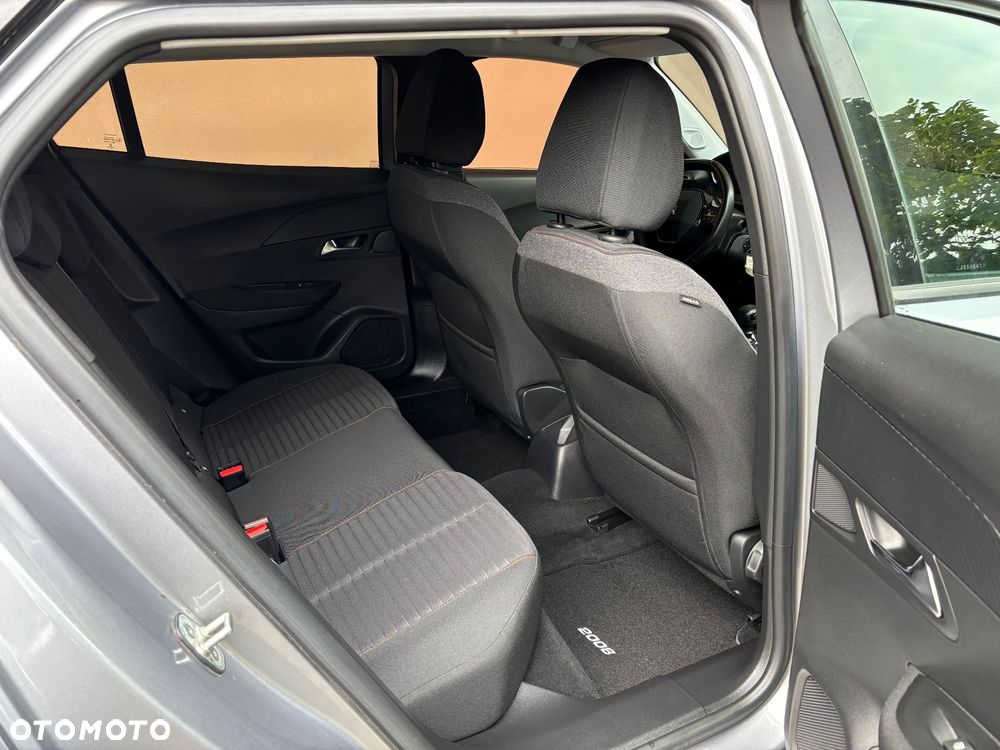 Peugeot 2008 - 13