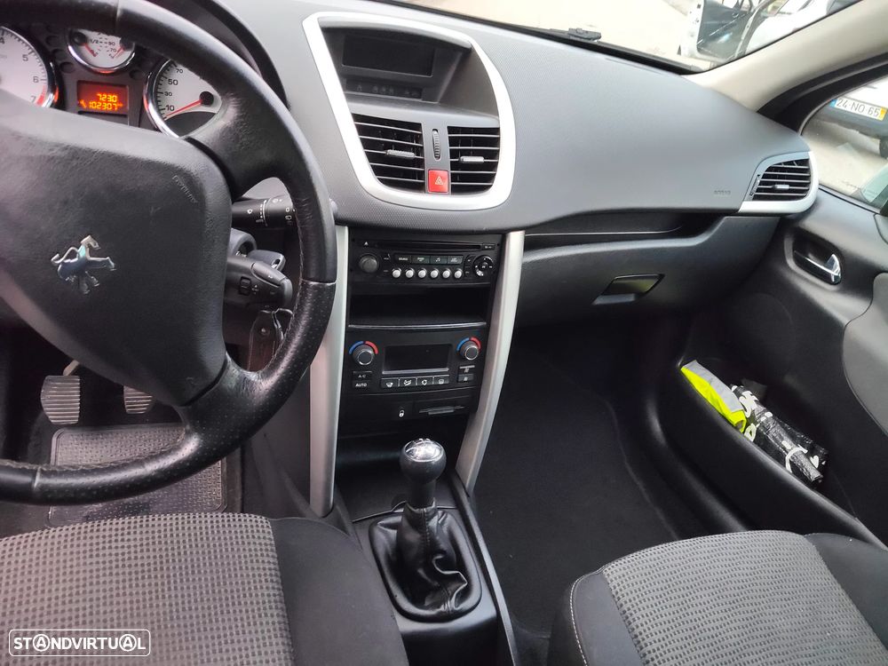 Peugeot 207 SW 1.4 Premium - 11