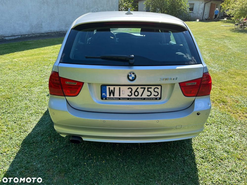 BMW Seria 3 318d - 4