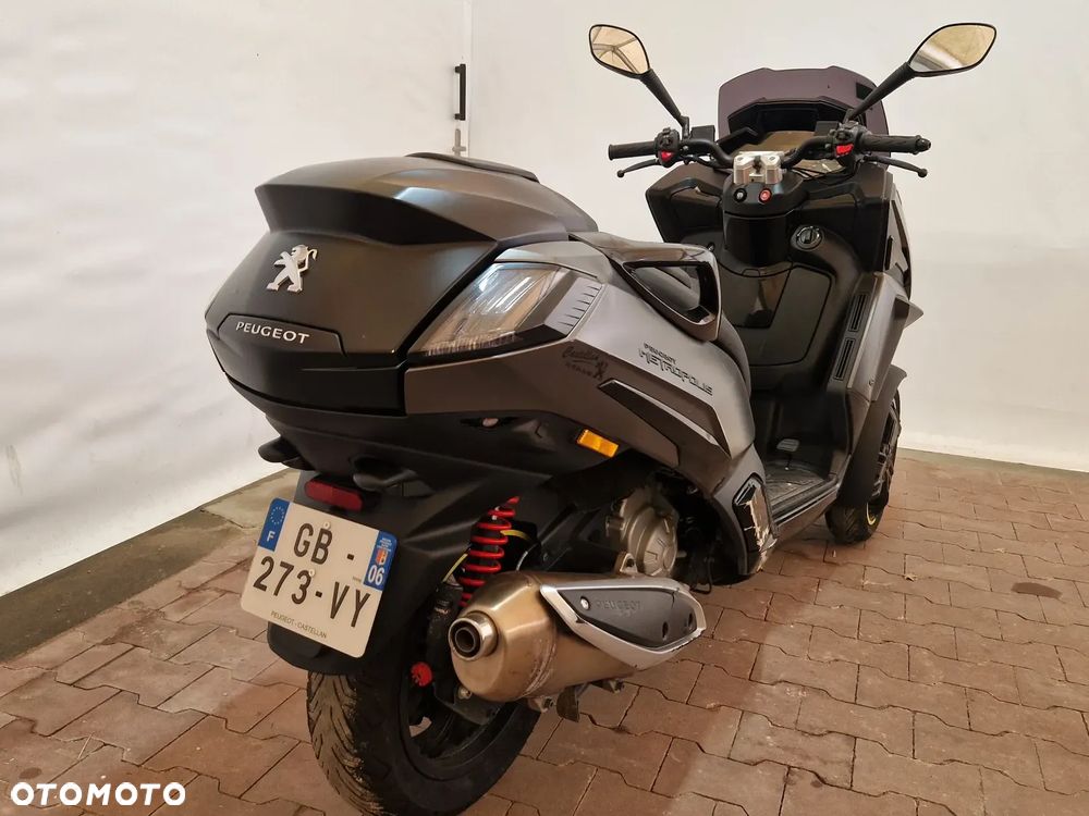 Peugeot Metropolis - 11