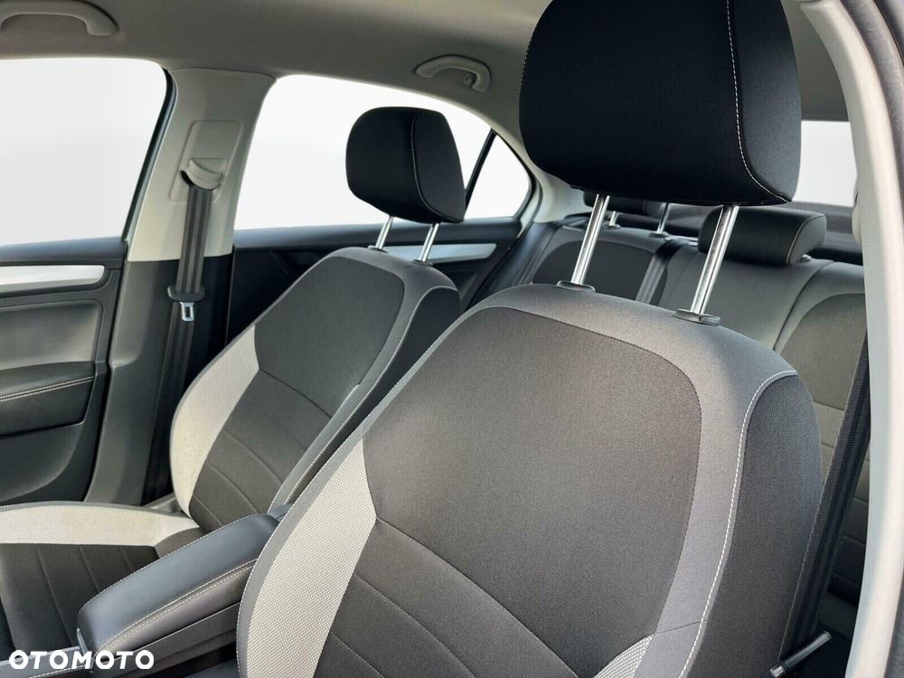Skoda RAPID 1.0 TSI Ambition - 15
