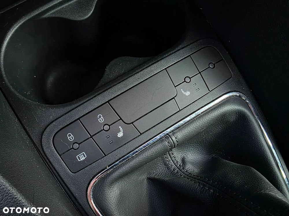 Seat Ibiza ST 1.2 TSI CONNECT - 26