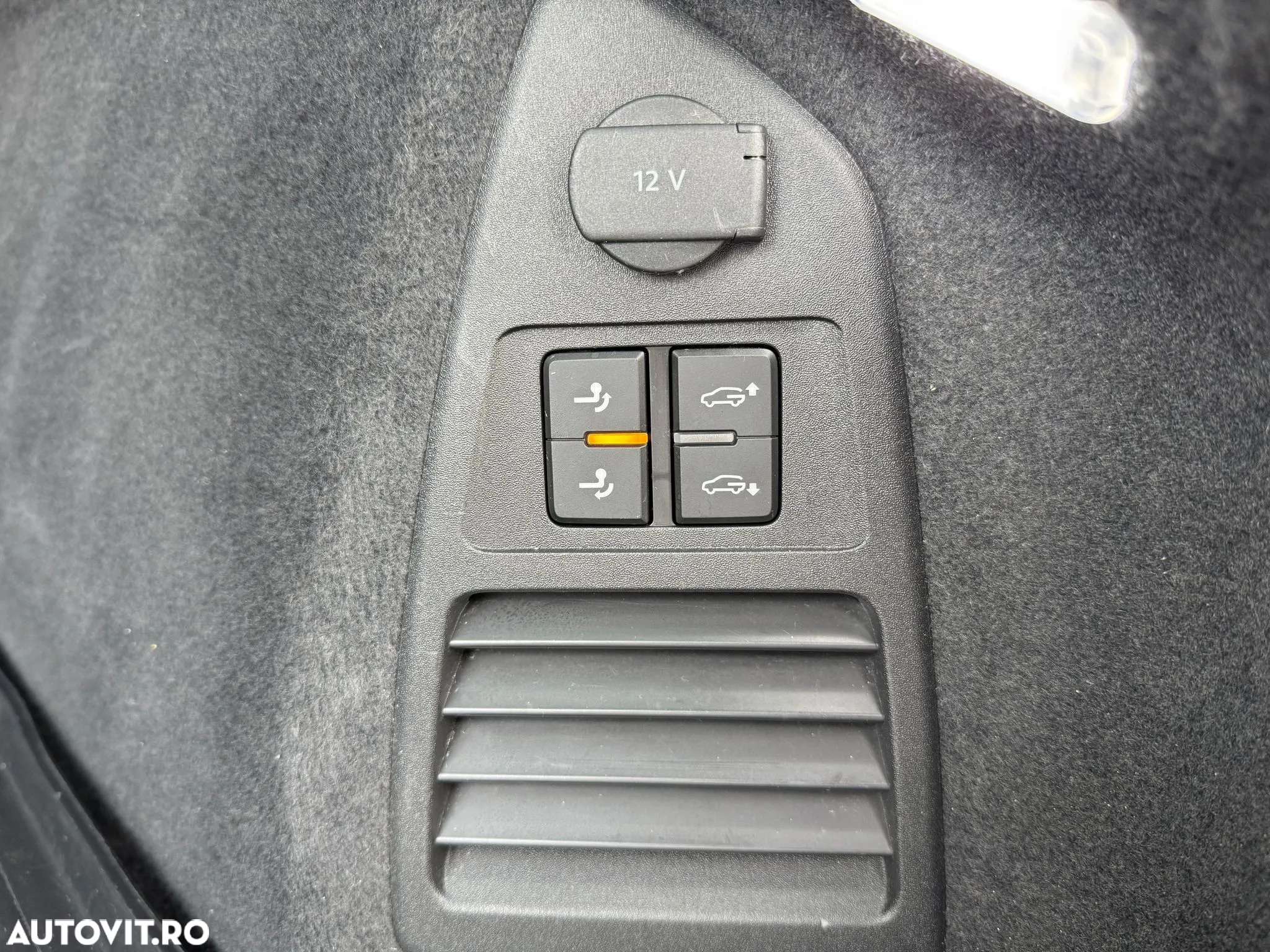 Volkswagen Touareg 3.0 V6 TDI 4Motion DPF Automatik R-Line - 25