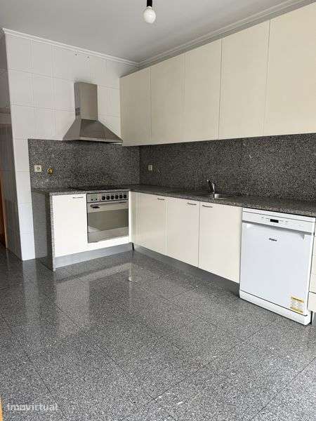 T3+1 centro da Maia condominio fechado - Grande imagem: 3/7