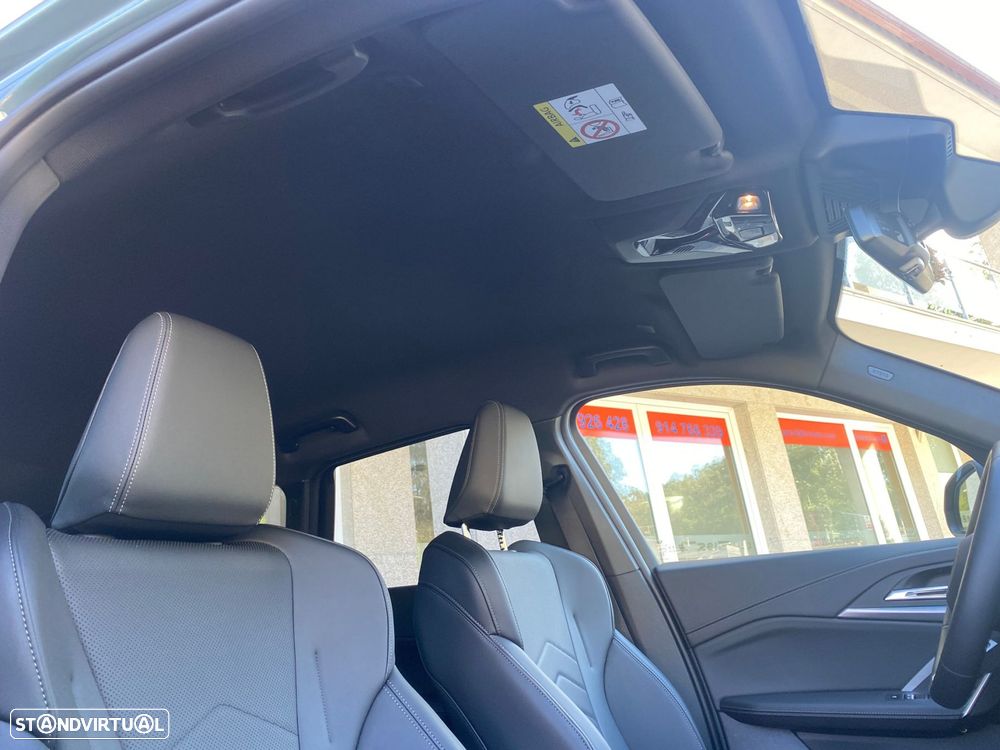 BMW iX1 eDrive20 Pack Desportivo M - 11