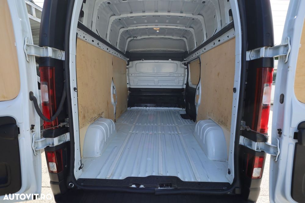 Renault Trafic L2H2 - 14