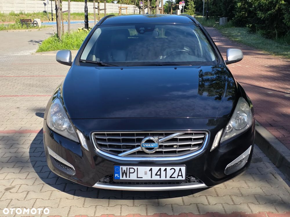 Volvo V60 D4 Geartronic Momentum - 1