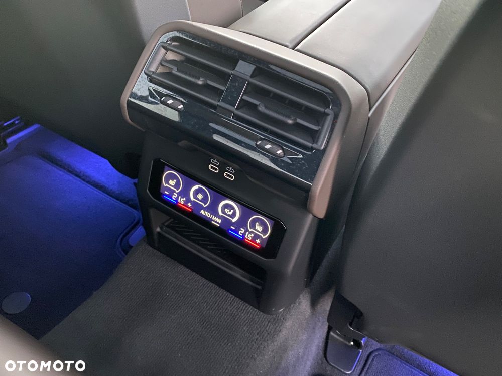 BMW Seria 5 520d xDrive - 27